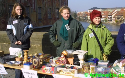Bamberg: Tombolastand des KHG vor Klein-Venedig